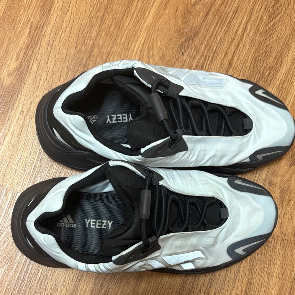 Adidas Yeezy Boost 700 Blue Tint